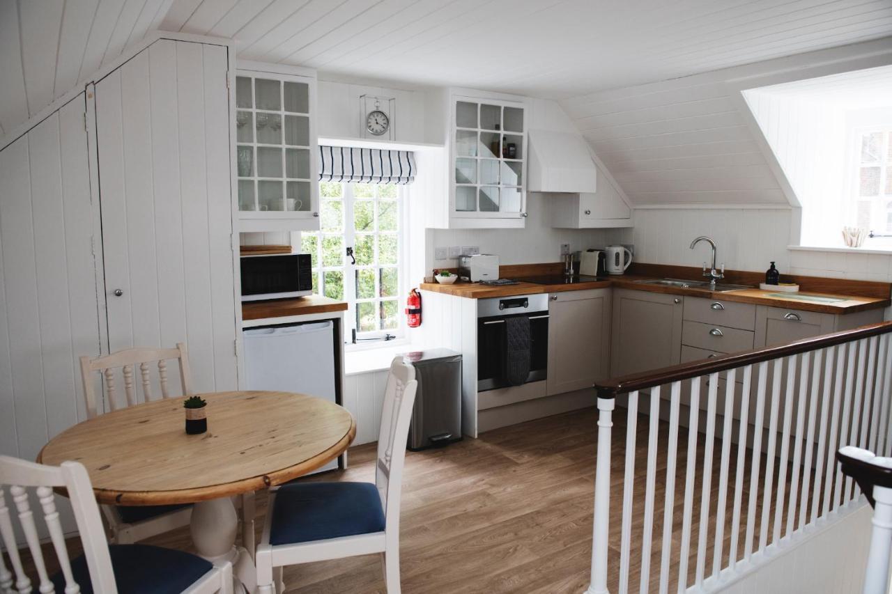 Apartment Location - Riverside - Cosey - Close To Beaches